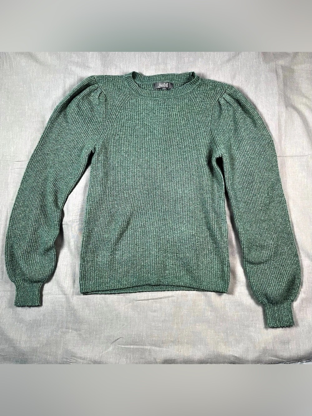 Marled Ribbed Crewneck Sweater in Green Size Medium semi puff sleeve fall